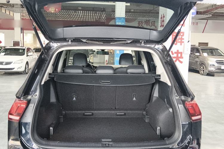 Used Volkswagen Tiguan L 2019 280TSI Automatic Two-Wheel Drive Panoramic Comfort Edition China V Standard Trunk