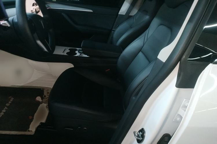 Used Tesla Model Y 2023 Long-Range All-Wheel-Drive Version