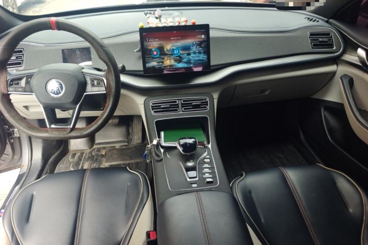 Used BYD Qin PLUS 2021 DM-i 120KM Prestige Model Center Console