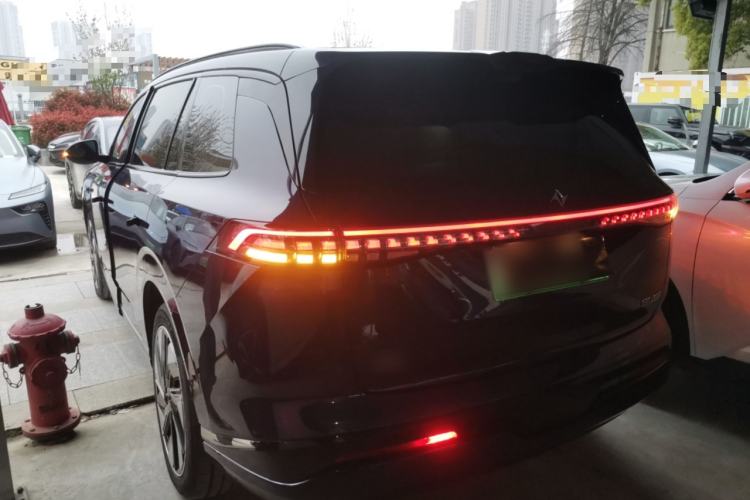 Used Dongfeng eπ eπ008 2024 636Max All-Electric Version 6 Seats
