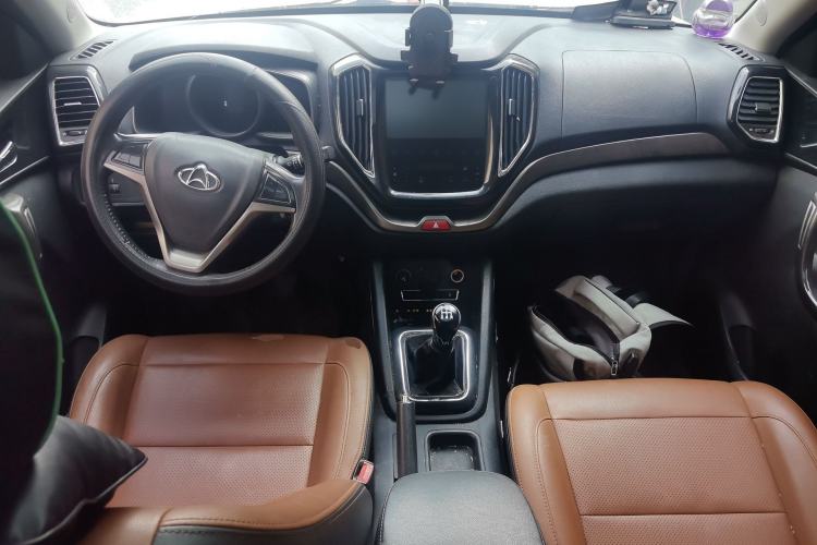 Used CHANGAN OSHAN CX70 2016 1.6L Manual Smart Connect Version Center Console