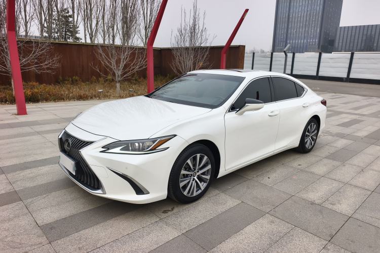 Used Lexus ES 2020 200 Excellence Edition

