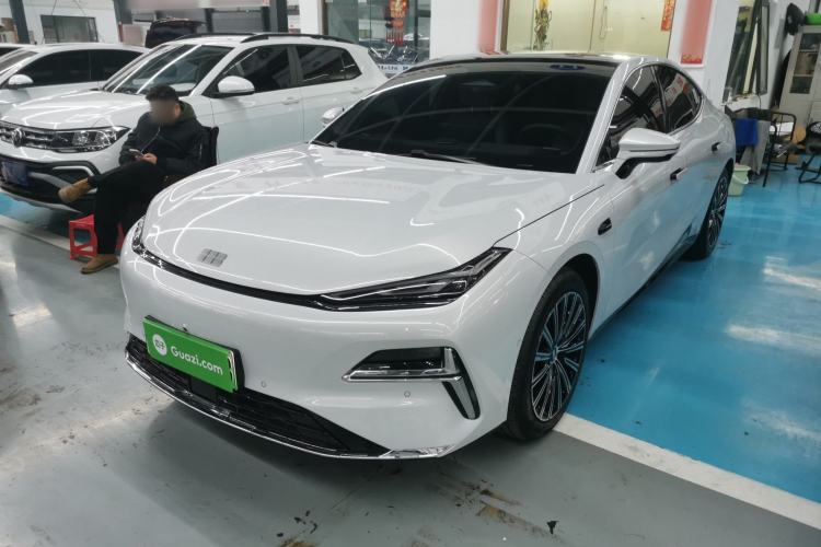 Used Geely Galaxy 8 2025 130km EM-i Flagship Edition