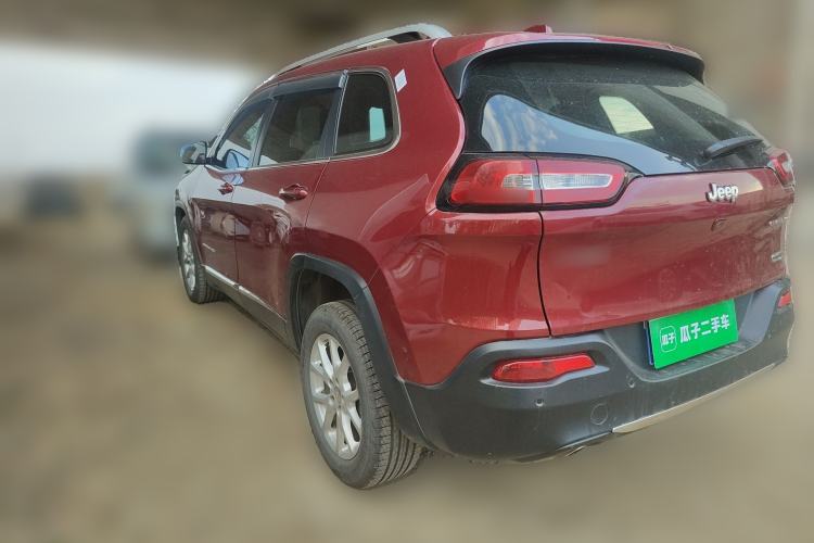 Used Jeep Cherokee 2017 2.0L Superior Edition