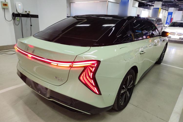 Used Hongqi EH7 2024 690 Pro
