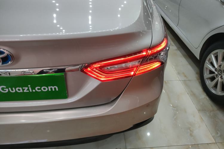 Used Toyota Camry 2019 Dual-Engine 2.5 HG Luxury Edition China VI Standard