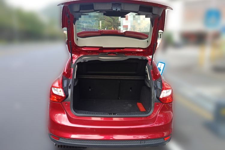 Used Ford Focus 2012 Hatchback 1.6L Automatic Comfort Model Trunk