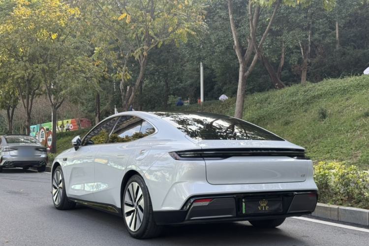 Used Geely Galaxy E8 2024 550 km Range Rear-Wheel-Drive PRO