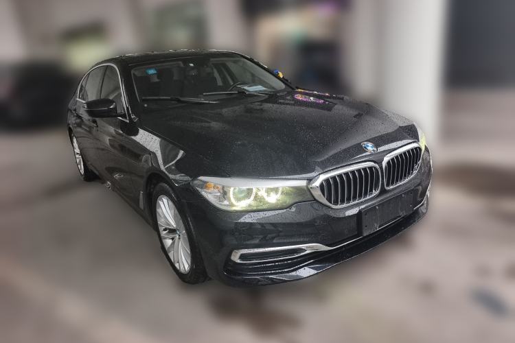 Used BMW 5 Series 2020 525Li Luxury Package Front Right 45 Deg