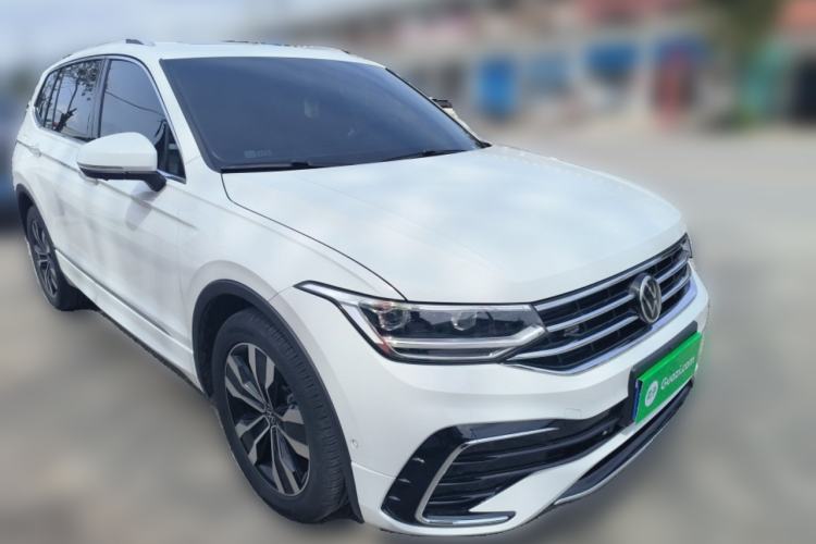 Used Volkswagen Tiguan L 2024 330TSI Automatic Two-Wheel Drive R-Line Enhanced Edition Front Right 45 Deg