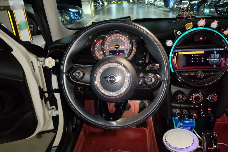 Used MINI 2018 1.5T COOPER Classic Edition Five-Door Version
