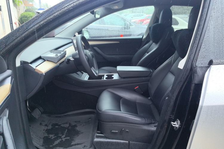 Used Tesla Model Y 2022 Rear-Wheel-Drive Version