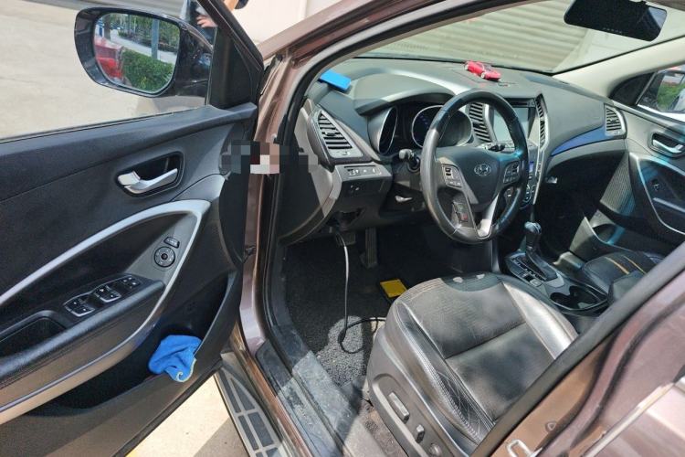 Used Hyundai Santa Fe 2013 2.4L Automatic Two-Wheel Drive Smart Version