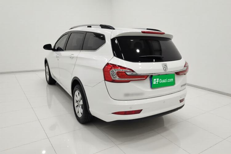 Used Baojun 310W 2017 1.5L Manual Fashion Model China V