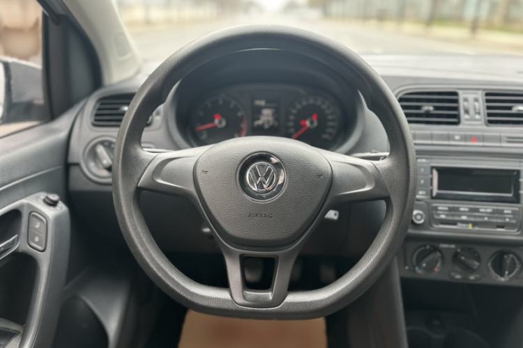 Used Volkswagen Polo 2016 1.4L Manual Fashion Model
