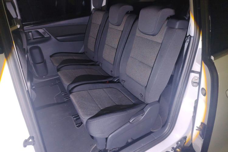 Used Volkswagen Sharan 2013 1.8TSI Standard Model Left Rear Seat