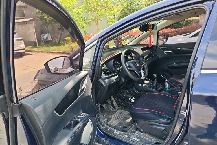 Used BYD Song MAX 2019 1.5T Manual Smart Connect Ruiyi Sunroof Model 7 Seats China VI Standard
