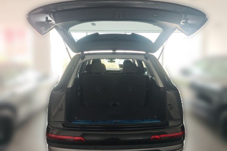 Used Audi Q7 2023 45 TFSI quattro S line Sport model Trunk