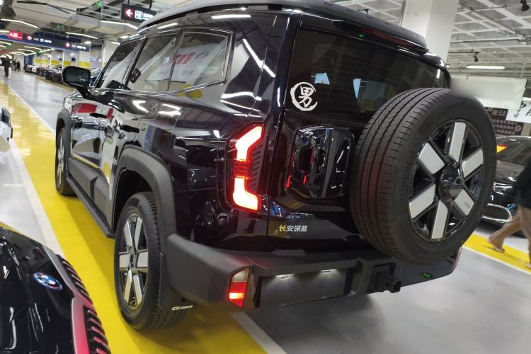 Used Deepal G318 2024 Four-Wheel-Drive Air Suspension Model
