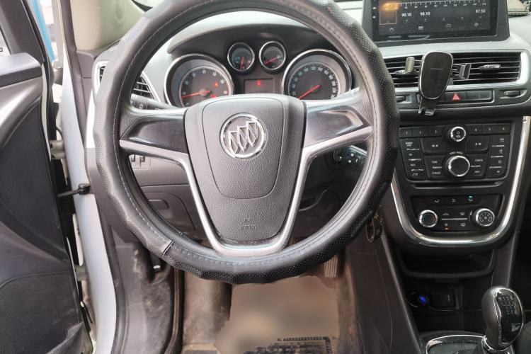Used Buick Encore 2014 1.4T Manual Two-Wheel Drive Urban Advanced Model Steering Wheel