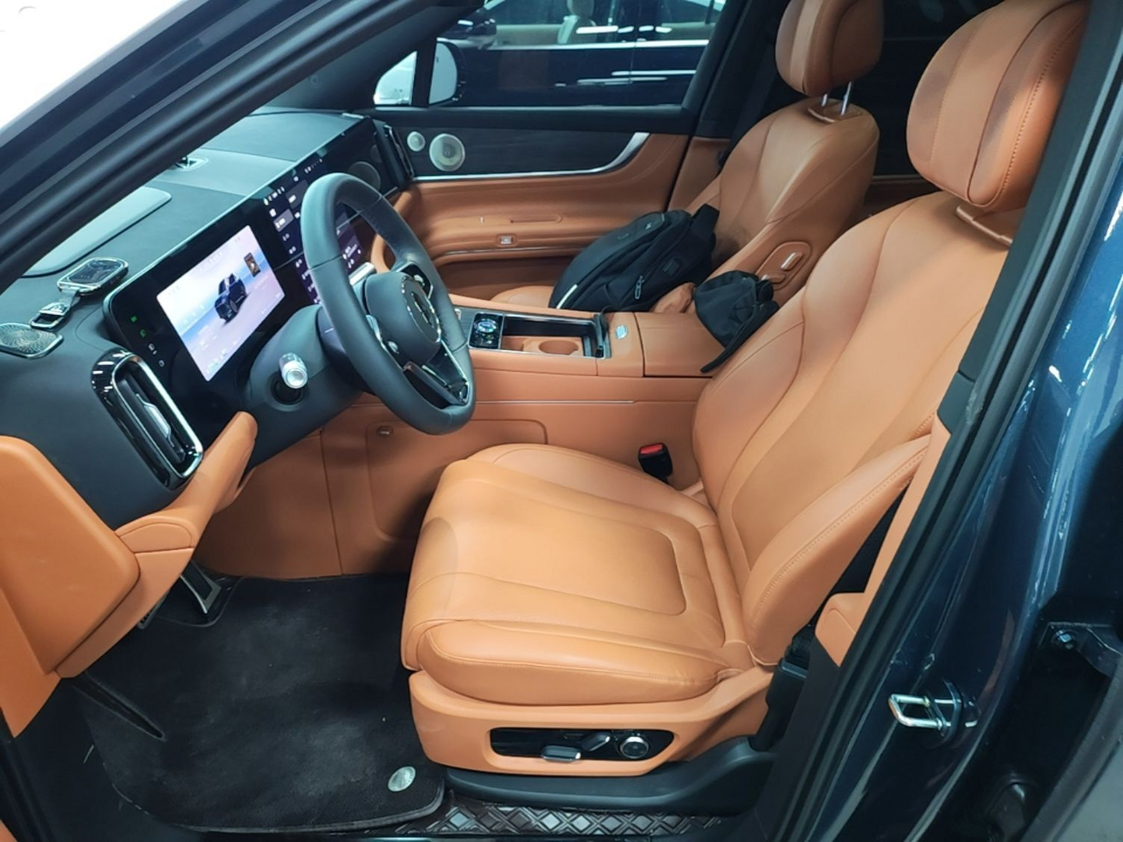 Interior delantero