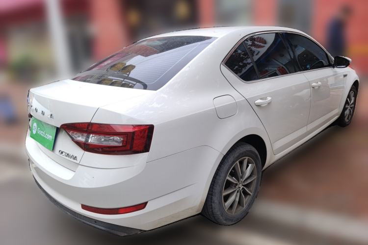 Used Skoda Octavia 2019 1.5L Automatic SmartDrive Comfort Edition China VI Standard Rear Right 45 Deg