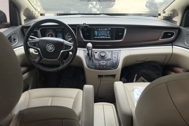Used Buick GL8 2018 28T Luxury Model China VI Standard Center Console