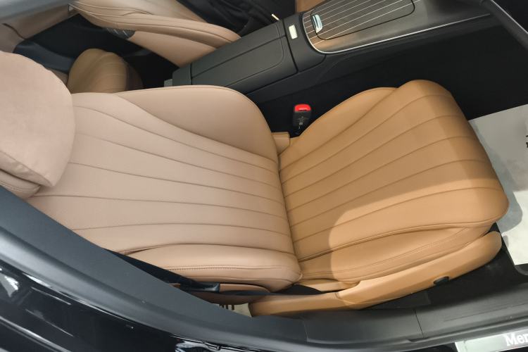 Used Mercedes-Benz E-Class New Energy 2024 E 350 e L Plug-in Hybrid Sedan
