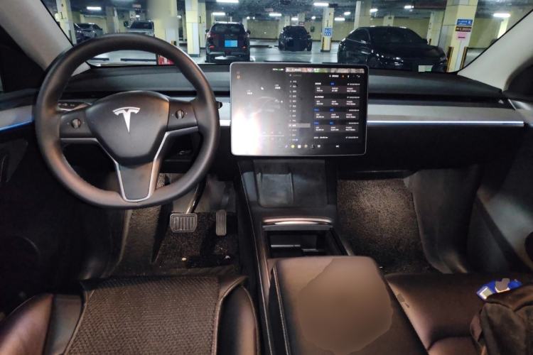 Used Tesla Model Y 2024 Long-Range All-Wheel-Drive Version