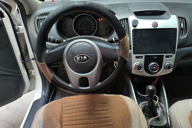 Used Kia Forte 2014 1.6L MT GL Steering Wheel