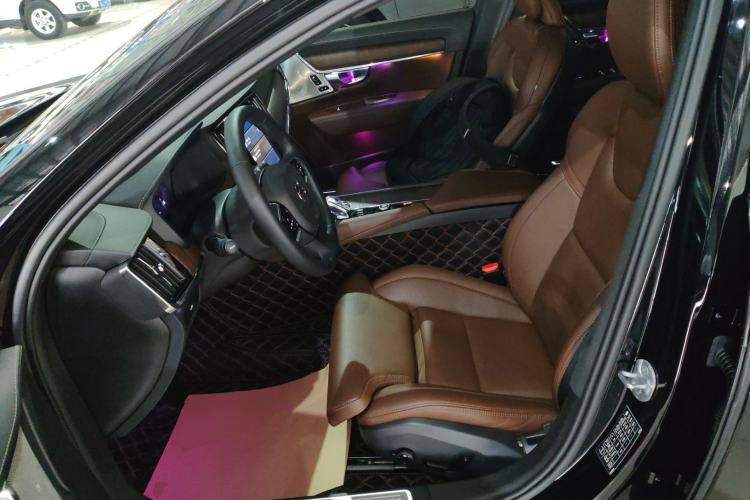 Used Volvo S90 2024 B5 Luxury Smart Edition
