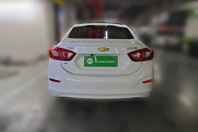 Used Chevrolet Cruze 2018 Hatchback 320 Automatic Pioneer Sunroof Edition
