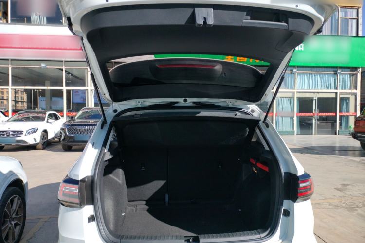 Used Volkswagen Tharu 2023 300TSI Two-Wheel-Drive Full Moon Edition