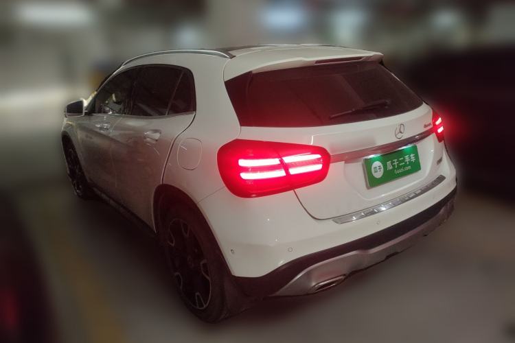 Used Mercedes-Benz GLA 2017 GLA 220 4MATIC Fashion Model Rear Left 45 Deg