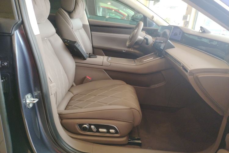 Used Hima Stelato S9 2025 Extended-Range Ultra Right Front Seat