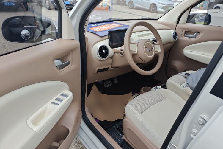 Used Wuling Hongguang MINIEV 2025 Four-Door Version Advanced Edition Driver Seat