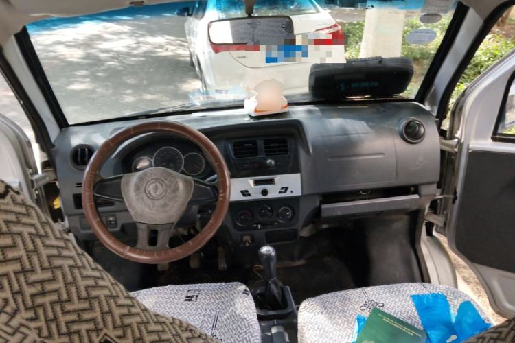 Used Dongfeng Xiaokang K07S 2016 1.2L Practical Version DK12-10 Center Console