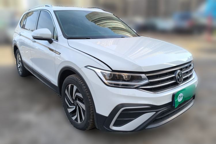 Used Volkswagen Tiguan L 2023 300TSI Automatic Two-Wheel Drive Smart Edition Front Right 45 Deg