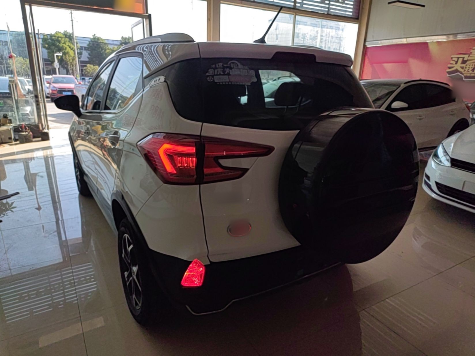 BYD Yuan Pro 2023 401KM Luxury Version — снимка 4