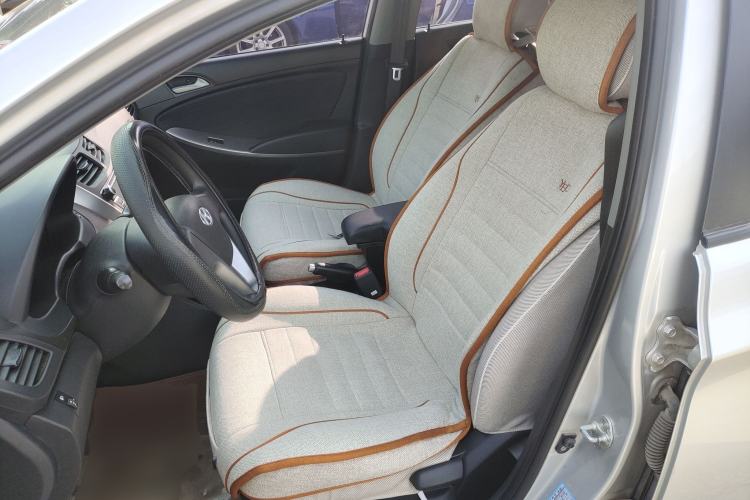 Used Hyundai Verna Ray 2014 1.4L Automatic GLX
