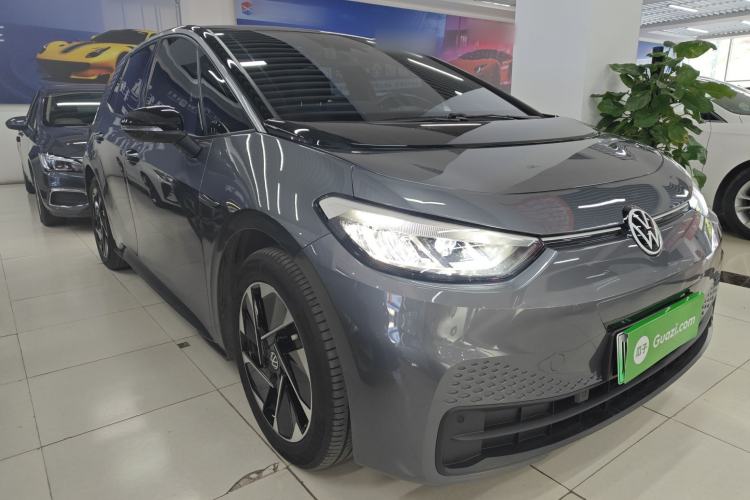 Used Volkswagen ID.3 2023 Pure Smart Edition Front Right 45 Deg