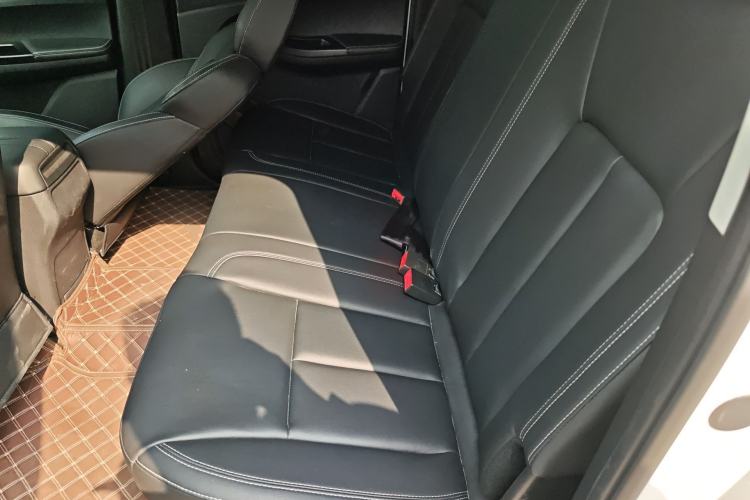 Used JMC Baodian 2022 2.5T Diesel Two-Wheel-Drive Comfort Edition Standard Wheelbase JX4D25A6L
