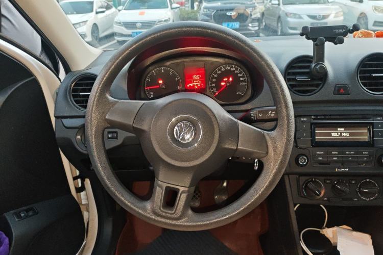 Used Volkswagen Jetta 2015 Value Edition 1.6L Manual Fashionable Style
