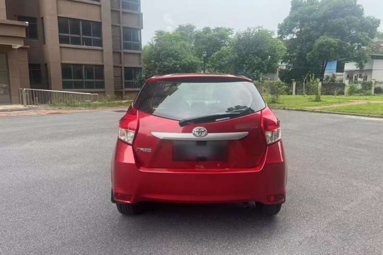 Used Toyota YARiS L Zhi Xuan 2015 1.5E Automatic Charm Edition
