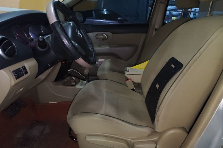 Used Nissan Livina 2013 1.6XL CVT Luxury Edition