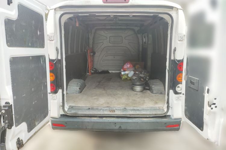 Used Farizon Xingxiang V 2023 V6E Ningde Times 38.64 kWh Value Edition Trunk