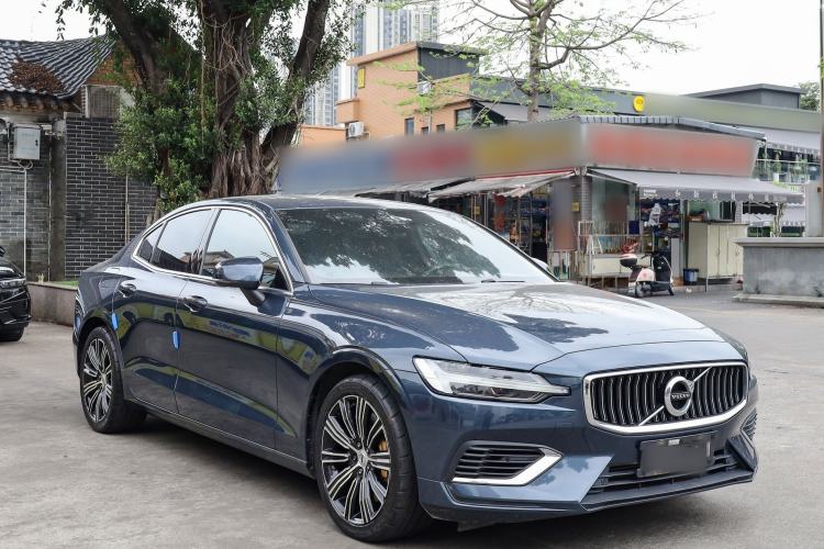 Used Volvo S60 New Energy 2022 T8 eDrive Hybrid All-Wheel Drive Smart Luxury Edition Exterior 1