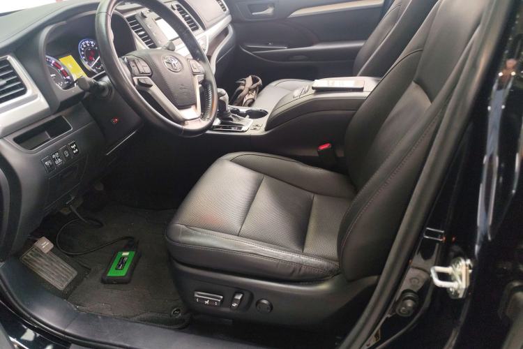 Used Toyota Highlander 2017 2.0T Four-Wheel Drive Luxury Edition 7 Seats Left Front Seat