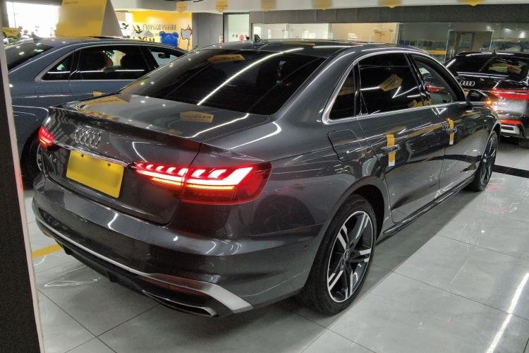 Used Audi A4L 2022 40 TFSI Luxury Dynamic Model