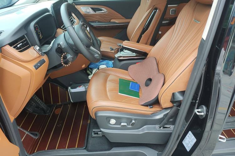 Used Hongqi HQ9 2023 2.0T Smart Connect Flagship Edition
